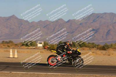 media/Dec-16-2023-CVMA (Sat) [[bb38a358a2]]/Race 13 Amateur Supersport Middleweight/